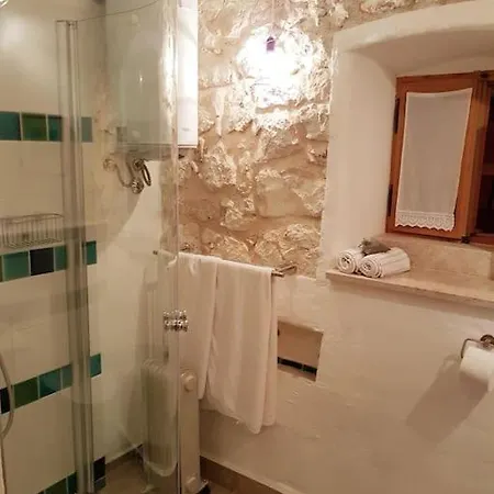 Apartman Stone House Studio With Herb Garden