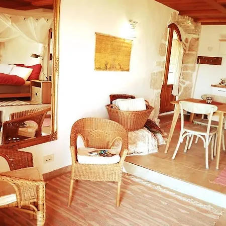 Stone House Studio With Herb Garden Apartman *